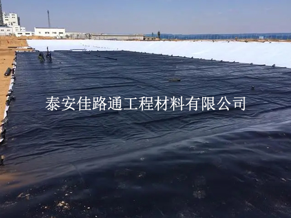 污水处理防渗膜铺设：需规避的关键问题与策略